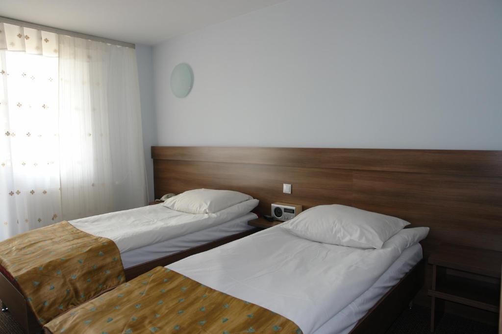 Hotel Junior Zamość Quarto foto