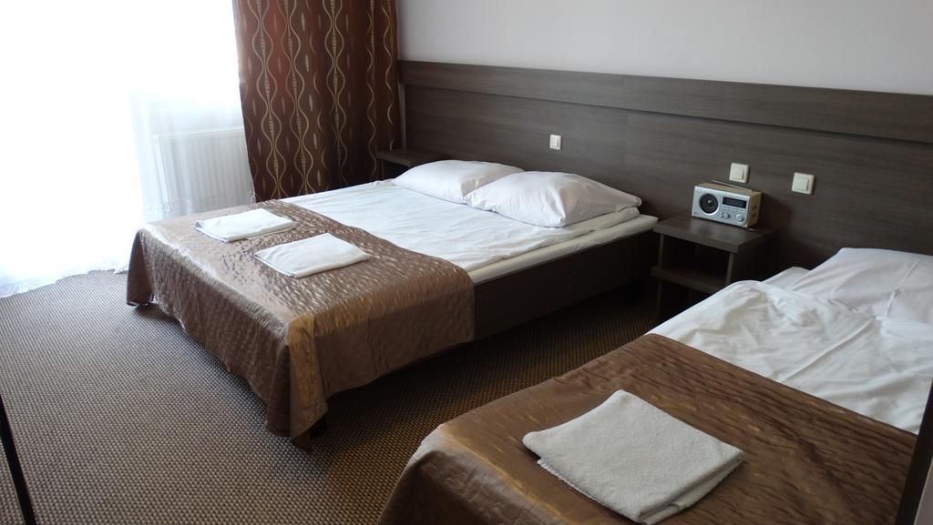 Hotel Junior Zamość Quarto foto